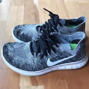Nike Women Free Run Flyknit Grey/Black Shoes